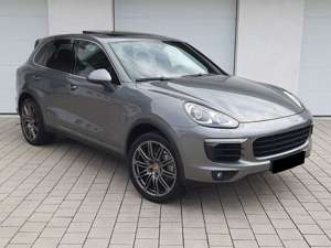 Porsche Cayenne S 4.2d/Pano/Kam/Bi-Xen/Bose/21" Bild 4