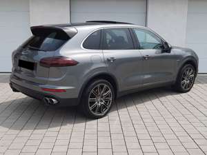 Porsche Cayenne S 4.2d/Pano/Kam/Bi-Xen/Bose/21" Bild 5