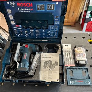 Bosch Professional GST 18V-155 SC Akku-Stichsäge - Blau - mit Zubehör