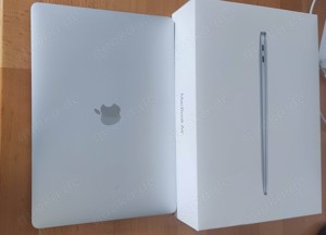 Macbook Air M1 256gb 8gb RAM Silber Wie neu (2024 Mai gekauft!)