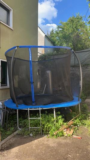 Trampolin zu verkaufen...fast neu 3.05 m