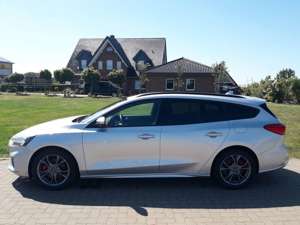 Ford Focus Turnier ST-Line 1,0 Mild-Hybrid + Navi +++