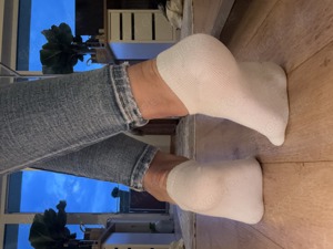 Verkaufe getragene Socken und Unterwäsche Bild 2