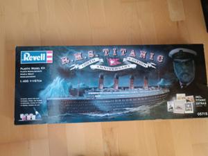 R.M.S Titanic Revel Aniversary Edition