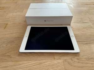 Apple iPad Air - 128 GB - weiss  silber - 1. Gen.