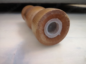 Pfeffermühle und Salzstreuer Set aus Naturholz Bild 4