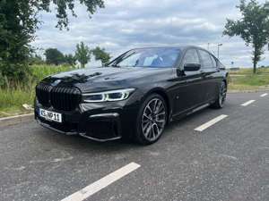 BMW 750 i xDrive M Paket 530ps