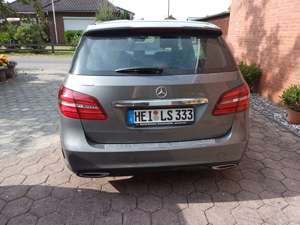 Mercedes-Benz B 180 B 180 7G-DCT AMG Line