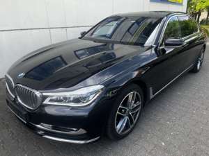 BMW 760 Li XDrive Individual PanoramaSkyLounge Voll