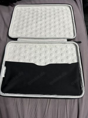 APPLE MacBook Air 13,6 Zoll 256 GB 8 GB RAM Apple M3 MRXV3D A Mitternacht Bild 2