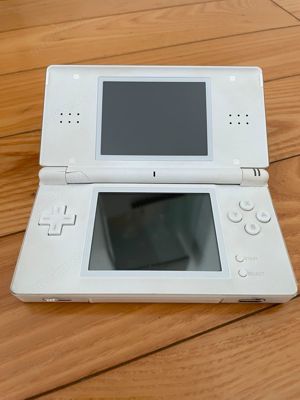 Nintendo DS Lite