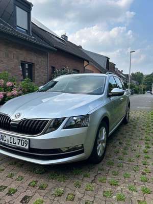 Skoda Octavia Style 1,5 CNG Autom. Navi SHZ Top Gepflegt!