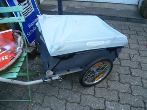 Fahrradanhänger CROOZER mit Lufteifen Cargo mit Plane Top Zustand