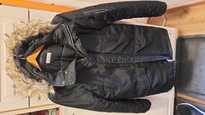 Winterjacke mit Pelzkragen 