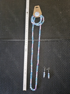 Halskette (Magic Pearls) mit Armbändern und Ohrringen