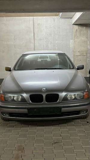 BMW 528 e39 528i 6 Zylinder