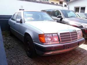 Mercedes-Benz E 250 D Aut. Lim.* Schiebedach