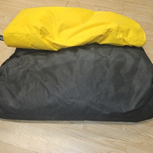 Palettenkissen BubiBag 3x gelbe Rückenkissen und 3x schwarze Sitzkissen (Neupreis 219 EUR )