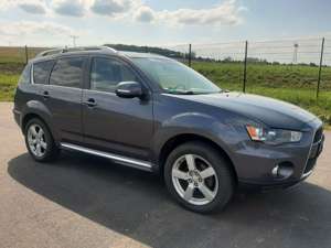 Mitsubishi Outlander 2.2 DI-D Invite 4WD TC-SST,Klima,AHZV Bild 3
