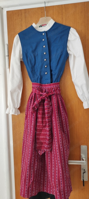 Dirndl Größe 164 mit Bluse fällt kleiner aus, evtl Größe 152