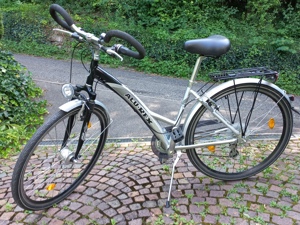 Trekkingrad 28 Zoll , 24-Gang-Shimano, top Zustand 