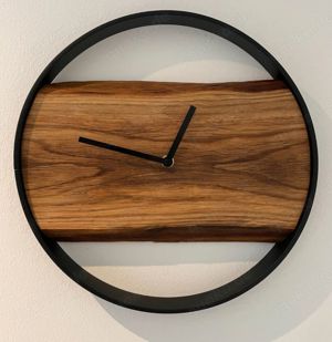   Wanduhr aus Metall und Holz, Eiche geölt-Schwarz Matt,   34cm  