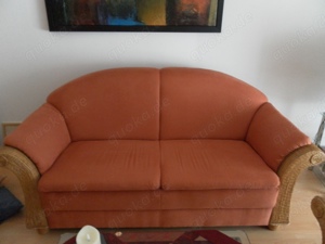 2 Sofas und 1 Sessel, Velourstoff, Seitenteile Korb