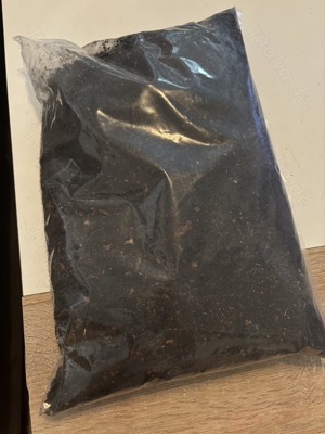 2kg Assel- und Käfersubstrat, Laub Kalk Torf, Neu Terrarien