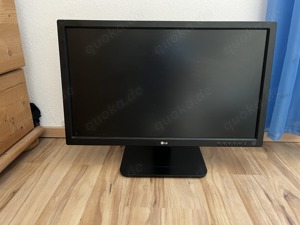 LG 24 " Bildschirm 4x vorhanden