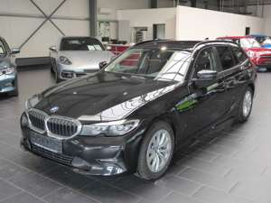 BMW 320 d Touring xDrive Aut. Advantage AHK 1.Hand