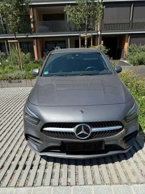 Mercedes-Benz B 200 B 200 AMG Line