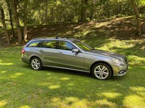 Mercedes-Benz E 250 W 212 Avantgarde / Automatik / AHK / Tempomat