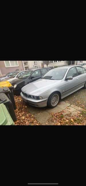 BMW 523 523i