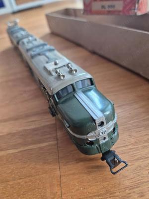 Märklin HO DL800 "Doppel-Diesellokomotive", grün = im alten Karton!  Bild 6