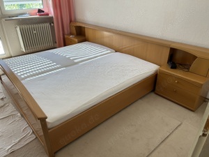 Sclhlafzimmermöbel, Doppelbett und Kleiderschrank