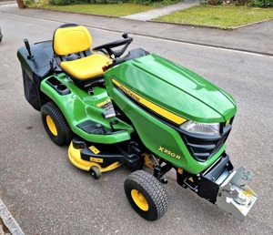 Rasentraktor John Deere X350R + Tielbürger Kehrmaschiene TK 520