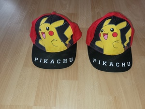 2 Kinder Mädchen Jungen Capys schwarz rot Pikachu Einheitsgröße