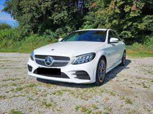 Mercedes-Benz C 300 C 300 e 4Matic 9G-TRONIC AMG Line