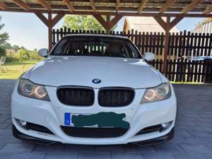 BMW 330 3 er Automatik. Volleder. Licht und Regensensor