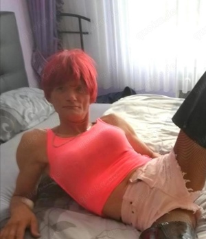 Sexy schlanke travestie Frau sucht Trans Frau für Freundschaft 