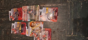 6 Mariokart Fahrzeuge von Hot Wheels und Jakks neu in OVP.  