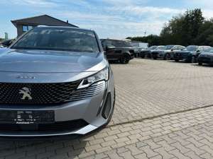 Peugeot 5008 1.5 Ltr. 96 kW ALLURE + GT-LINE + Alcantara Bild 4