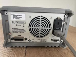 Agilent E3631A Triple Output DC Power Supply Bild 3