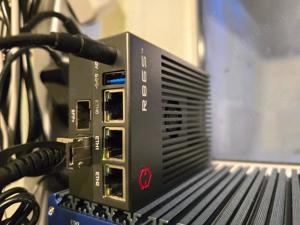 R86S-G2: N5105 16G - 128GB EMMC 500G nvme 2x10G SFP+ 4xi226V 2.5G FW OPNSense Bild 2