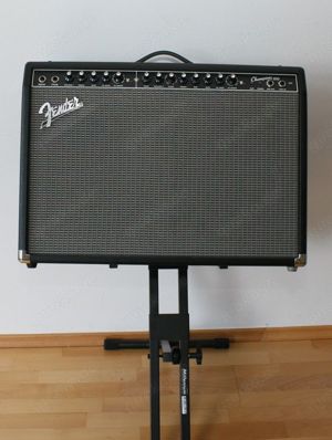 Fender E-Gitarren Combo Leistung: 100 Watt zu vermieten