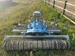 Floor Care One 2,2m mit Farmflexwalze Reitplatzplaner