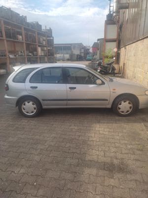 Nissan Almera