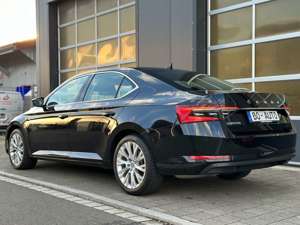 Skoda Superb 1,5 TSI Lim. DSG STYLE StdHzg. MATRIX Memory DAB Bild 2