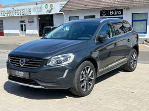 Volvo XC60 Pano.+Kamera+Scheckheft+Leder+Service neu