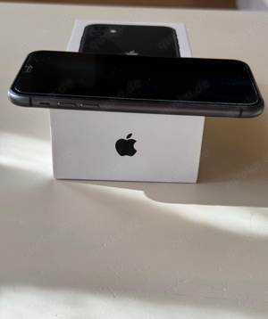 iPhone 11 schwarz 64GB